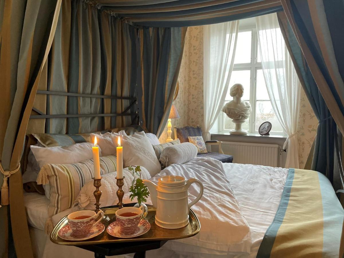 Гостьовий будинок Naeaes Slott Floda  Екстер'єр фото