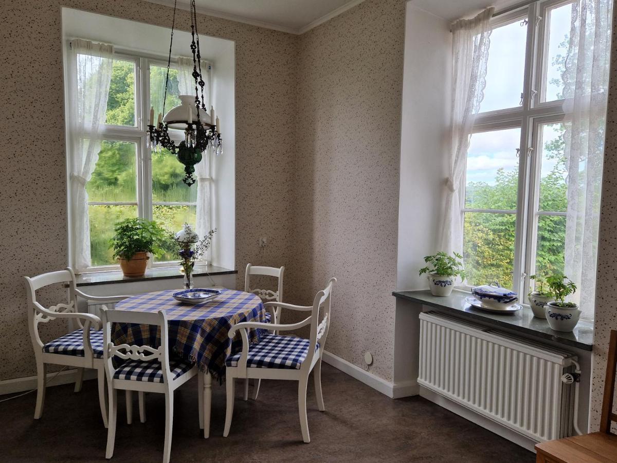 Гостьовий будинок Naeaes Slott Floda  Екстер'єр фото