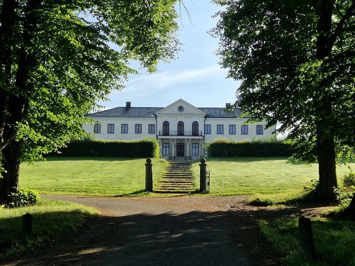 Гостьовий будинок Naeaes Slott Floda  Екстер'єр фото