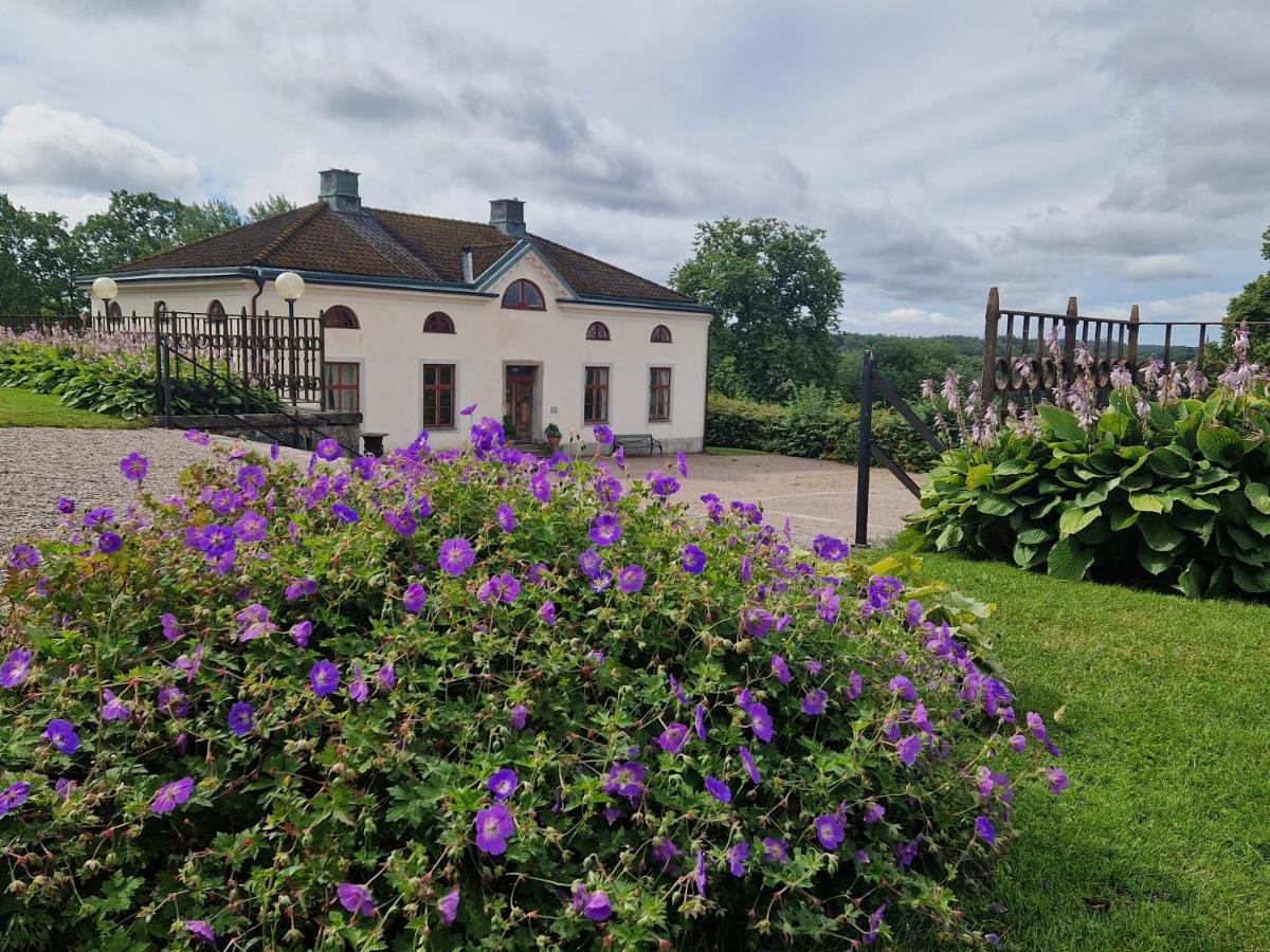 Гостьовий будинок Naeaes Slott Floda  Екстер'єр фото