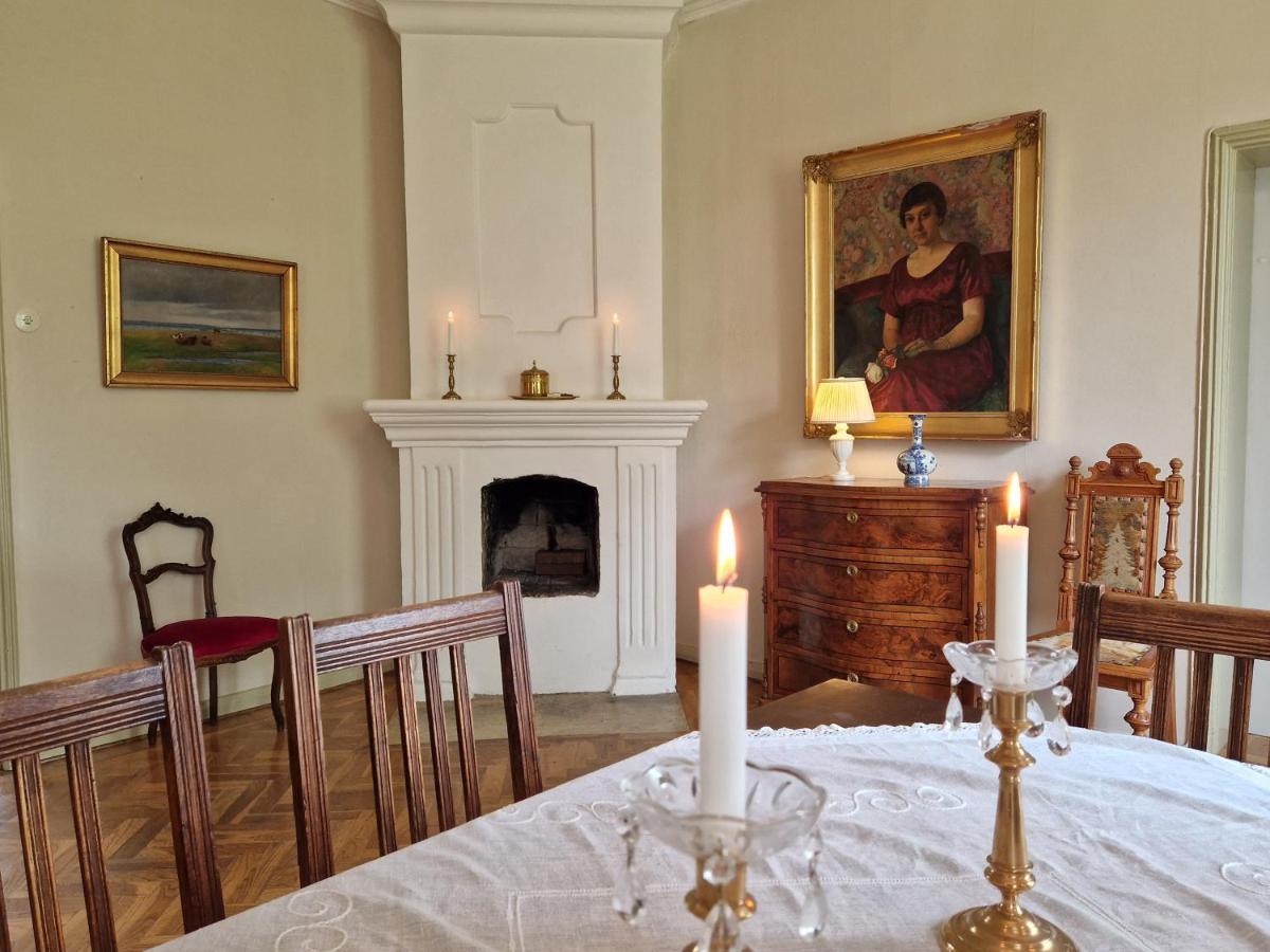 Гостьовий будинок Naeaes Slott Floda  Екстер'єр фото