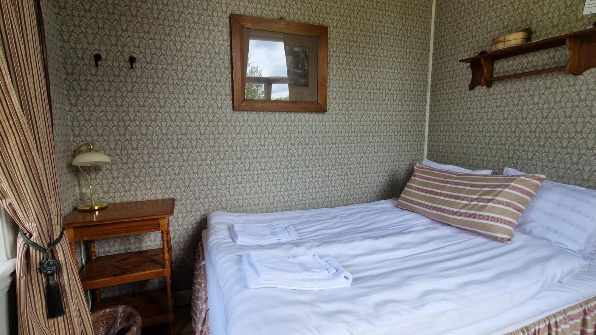 Гостьовий будинок Naeaes Slott Floda  Екстер'єр фото