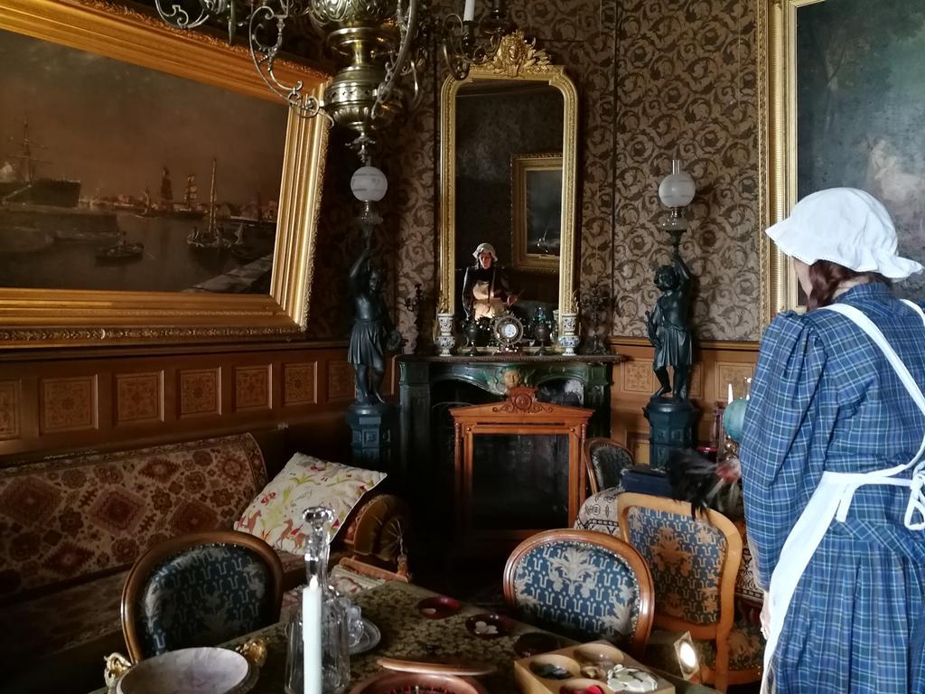 Гостьовий будинок Naeaes Slott Floda  Екстер'єр фото